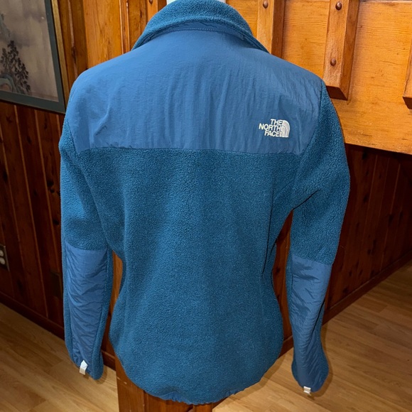 The North Face size Medium Women's Teal Blue Denali fleece snow Jacket - Picture 6 of 10